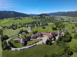 Voyez les photos du centre d’Escandille où se tiendra la SESSION 2026 (autrans, du 28 septembre au 3 octobre)